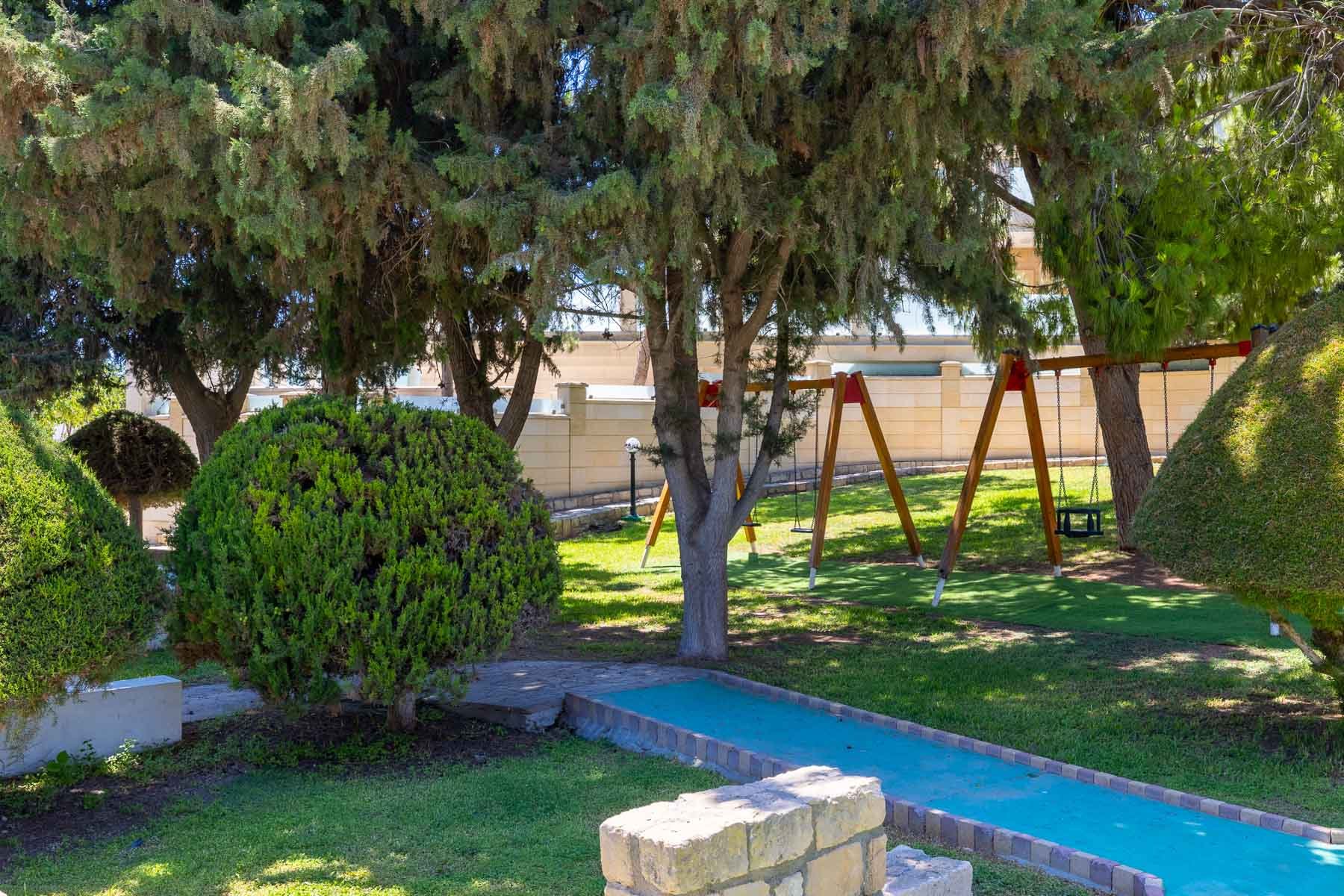  Renovated 3 Bedroom Residence with Guest Studio Steps from the Sea in Limassol - 物件實景