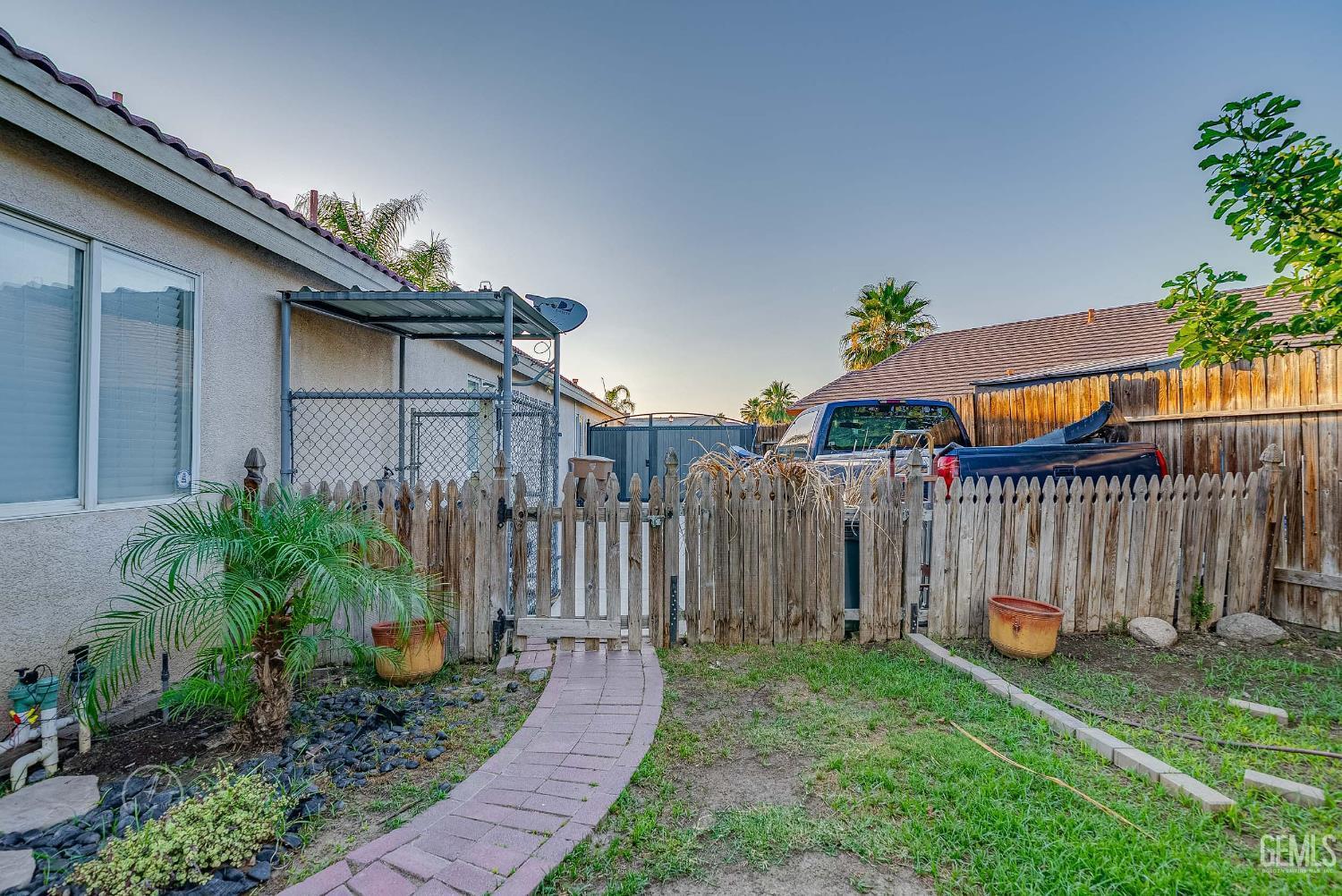 Bakersfield, California, 93313, United States, 4 Bedrooms Bedrooms, ,2 BathroomsBathrooms,Residential,For Sale,1882139