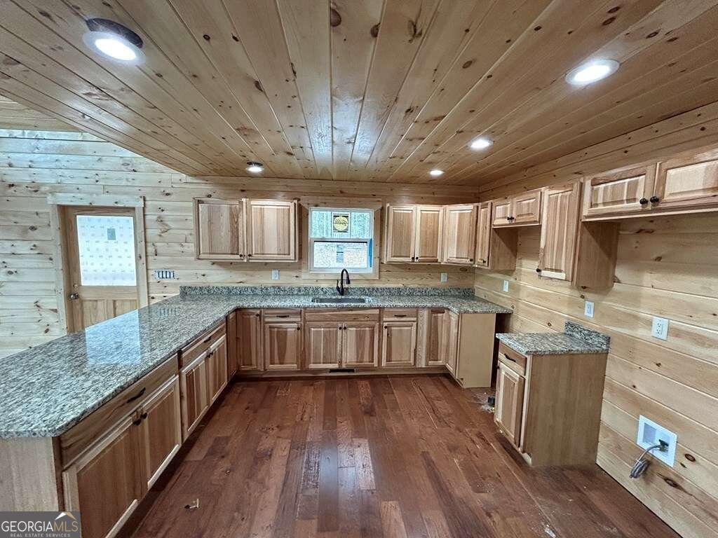 Mineral Bluff, Georgia, 30559, United States, 3 Bedrooms Bedrooms, ,3 BathroomsBathrooms,Residential,For Sale,1858884