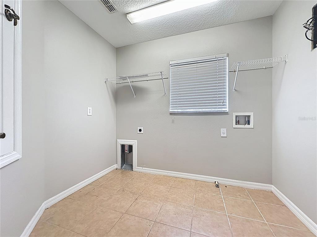 Davenport, Florida, 33896, United States, 5 Bedrooms Bedrooms, ,4 BathroomsBathrooms,Residential,For Sale,1839157