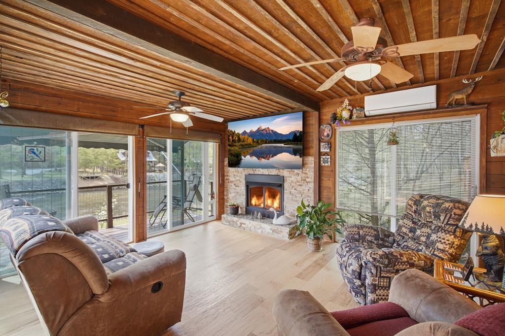 Ellijay, Georgia, 30540, United States, 3 Bedrooms Bedrooms, ,3 BathroomsBathrooms,Residential,For Sale,2034998