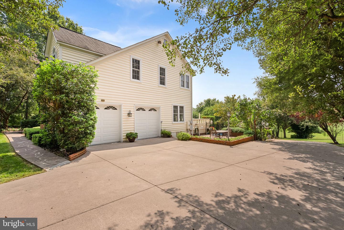 Waterford, Virginia, 20197, United States, 5 Bedrooms Bedrooms, ,4 BathroomsBathrooms,Residential,For Sale,1940957