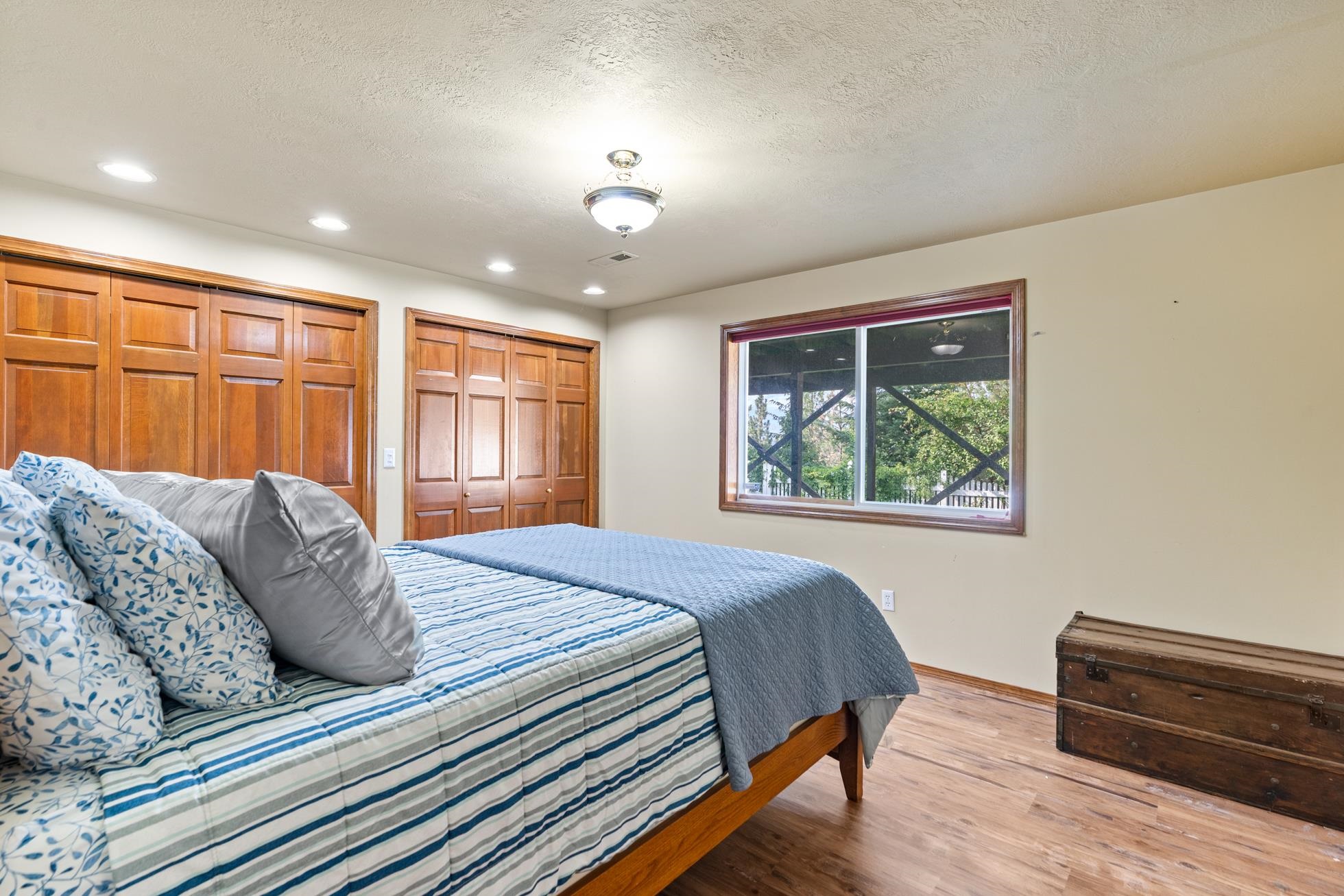 Nine Mile Falls, Washington, 99026, United States, 5 Bedrooms Bedrooms, ,4 BathroomsBathrooms,Residential,For Sale,1895080