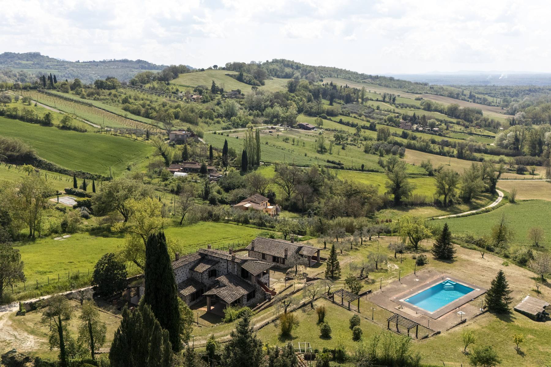 Enchanting estate nestled among the Umbrian hills 