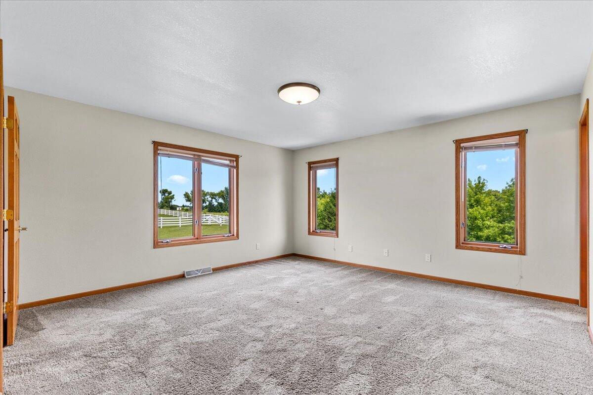 Hubbard, Wisconsin, 53035, United States, 4 Bedrooms Bedrooms, ,4 BathroomsBathrooms,Residential,For Sale,1885428