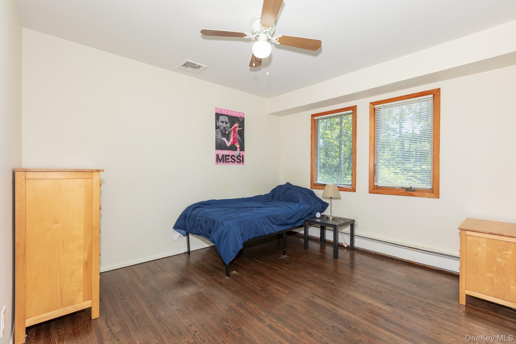 Smithtown, New York, 11787, United States, 4 Bedrooms Bedrooms, ,3 BathroomsBathrooms,Residential,For Sale,1907417