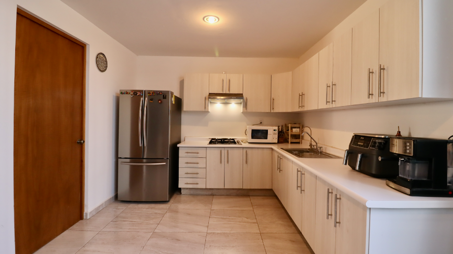 Morelia, Michoacán de Ocampo, 58200, Mexico, 3 Bedrooms Bedrooms, ,2 BathroomsBathrooms,Residential,For Sale,2000859