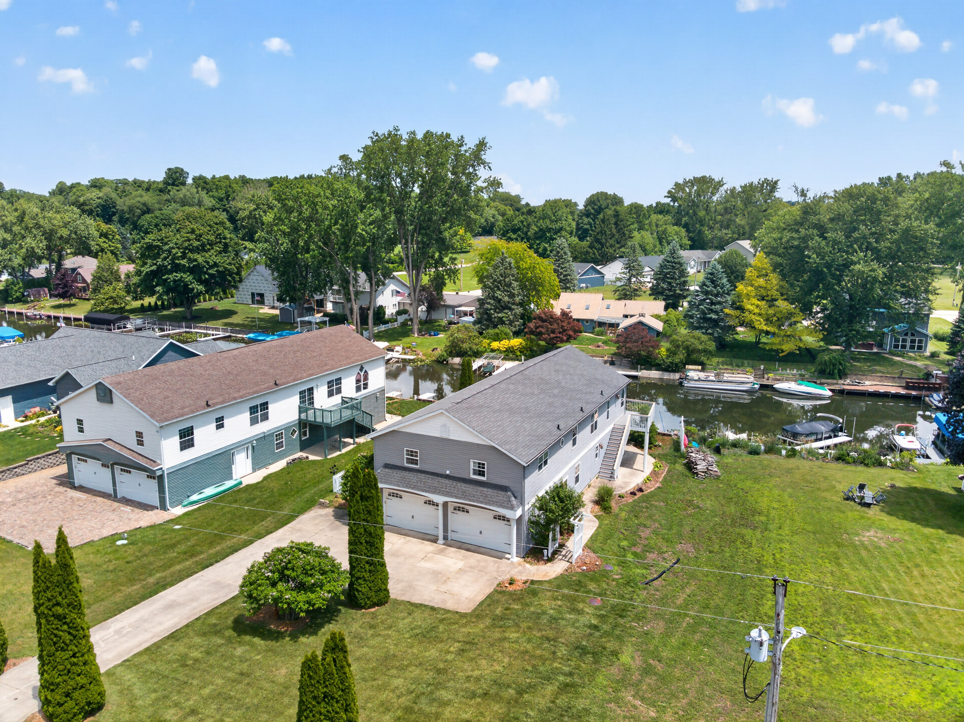  Spacious Channel-Front Home Off Lake Wawasee - 物件實景