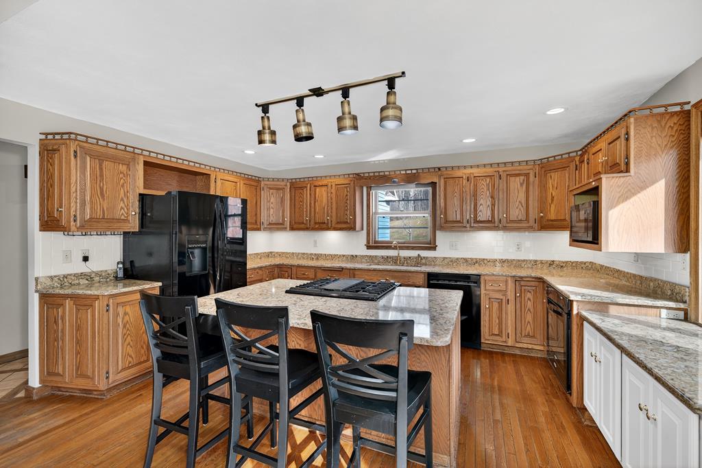 Athens, Pennsylvania, 18840, United States, 3 Bedrooms Bedrooms, ,3 BathroomsBathrooms,Residential,For Sale,1998184