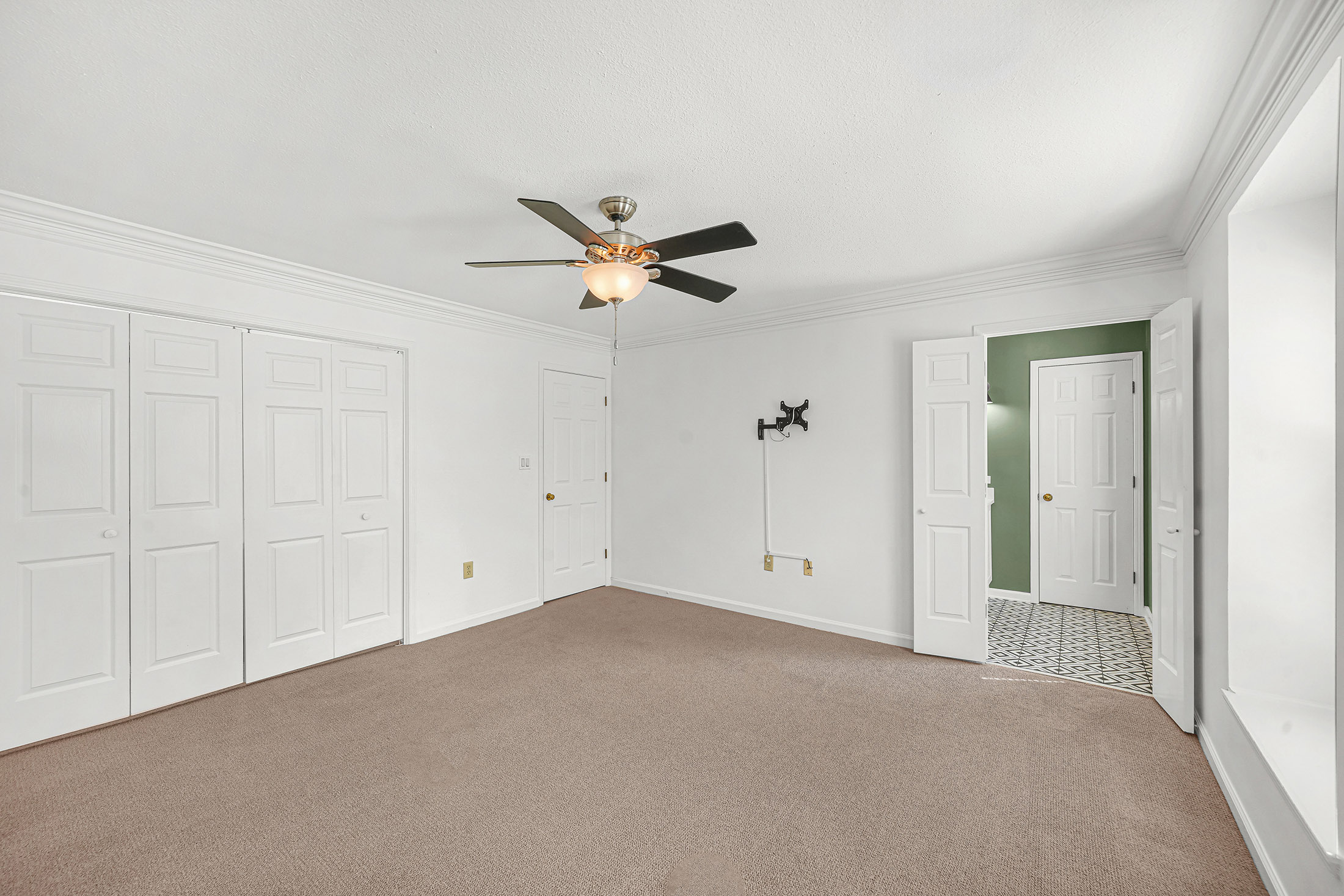  Beautiful Brick Townhome Offers Peaceful Park-like Living in Buckhead - 物件實景