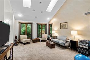 East Greenwich, Rhode Island, 02818, United States, 3 Bedrooms Bedrooms, ,3 BathroomsBathrooms,Residential,For Sale,1920321