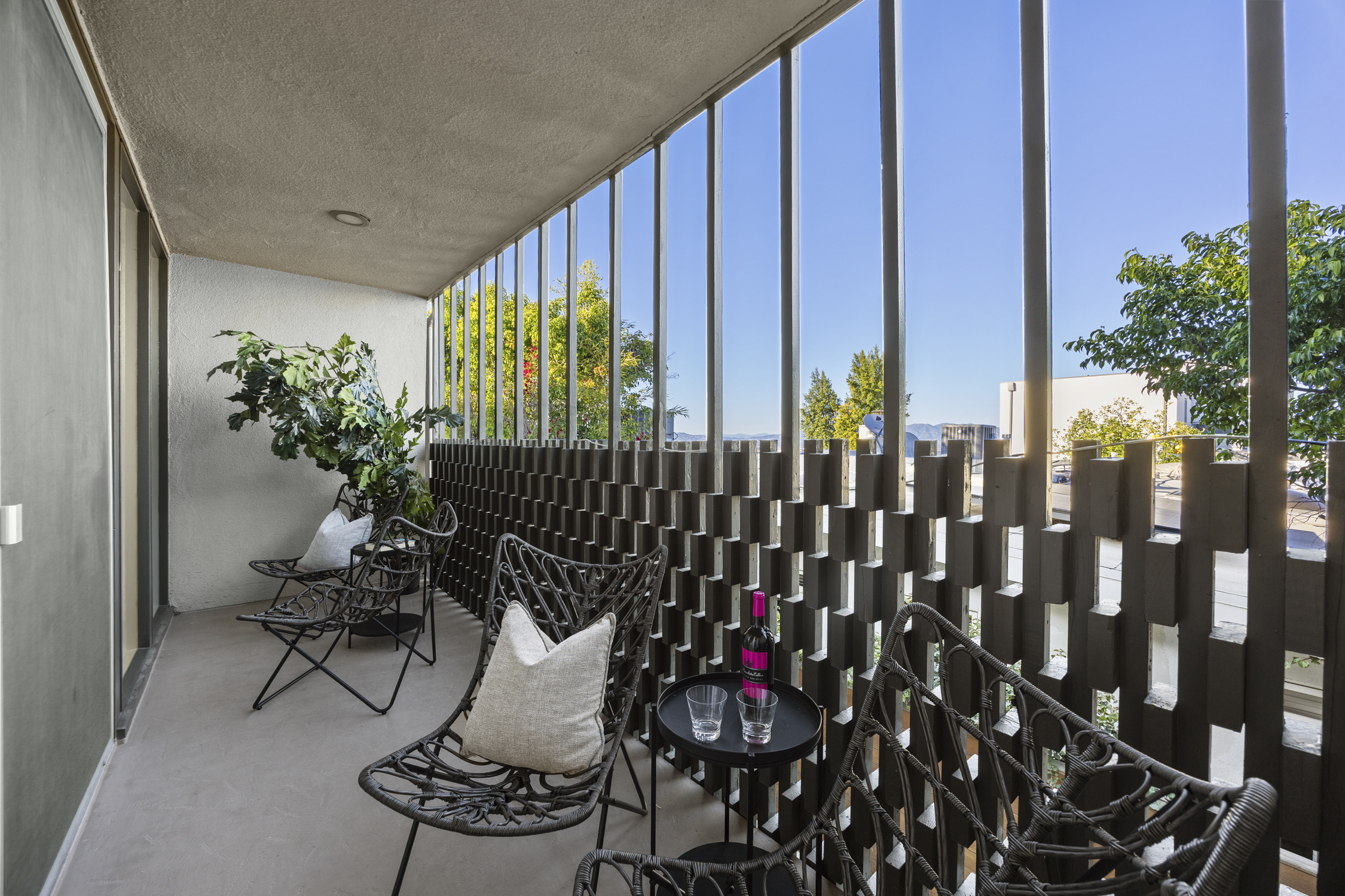  3851 Beverly Ridge Dr - 物件實景