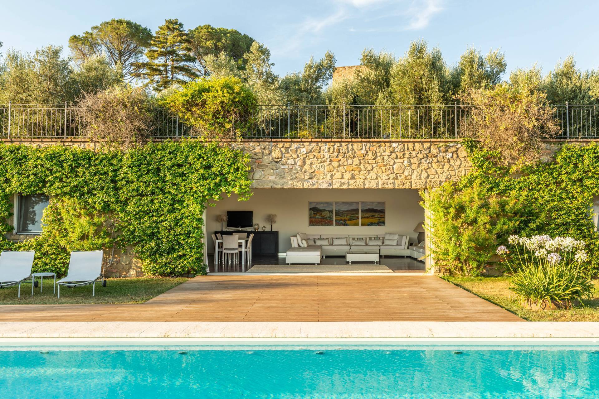 Perugia, Perugia, 06100, IT, 4 Bedrooms Bedrooms, ,5 BathroomsBathrooms,Residential,For Sale,1730390