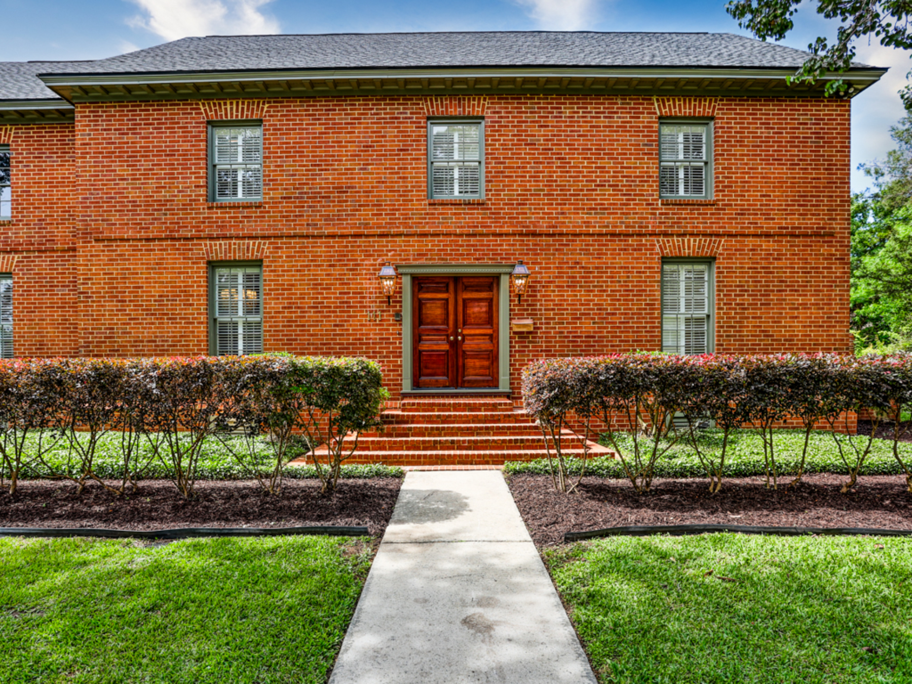  Grand Colonial Estate is Rare Find in the Heart of Midtown - 物件實景