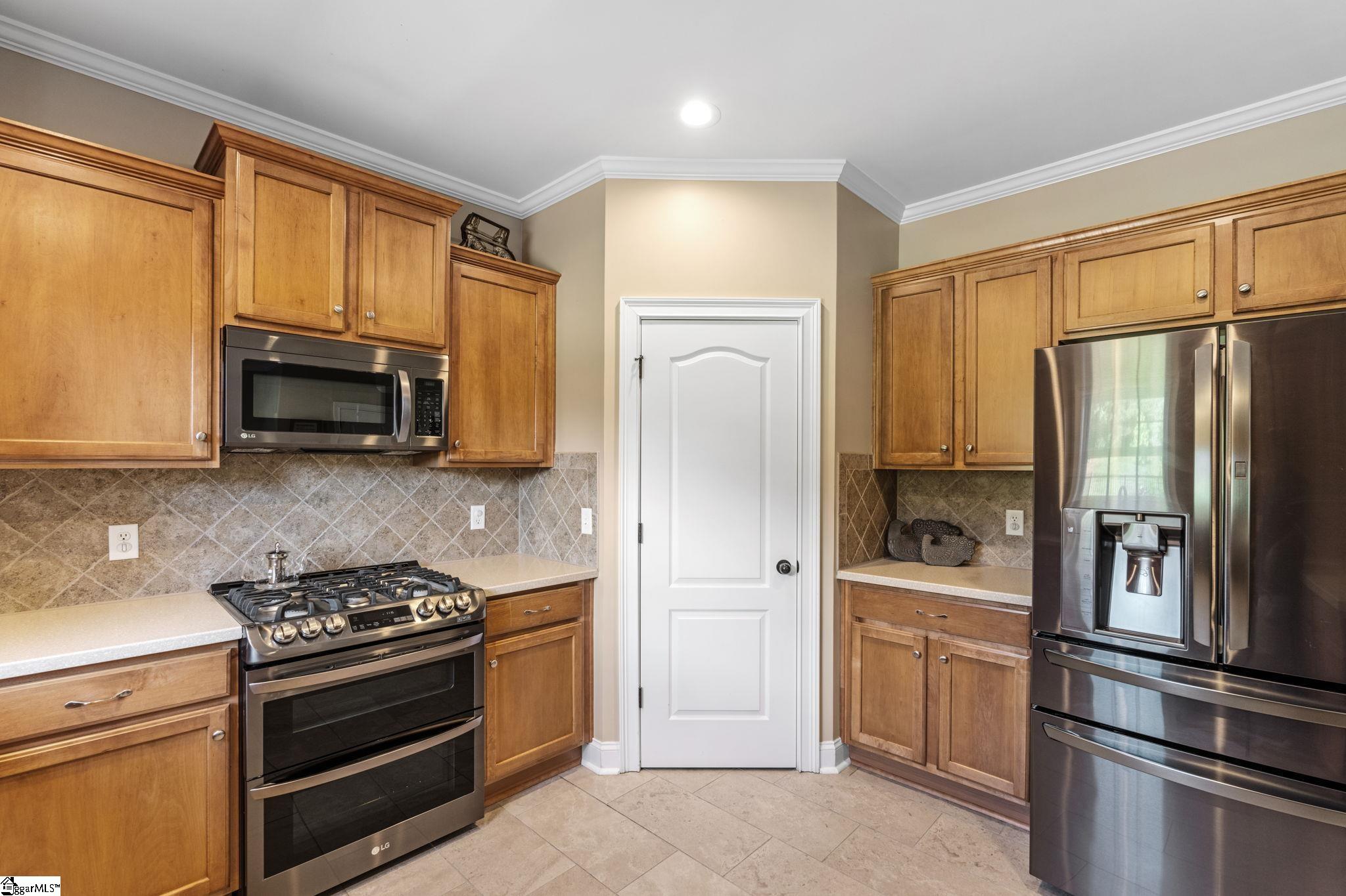 Greenville, South Carolina, 29609, United States, 4 Bedrooms Bedrooms, ,3 BathroomsBathrooms,Residential,For Sale,1907277
