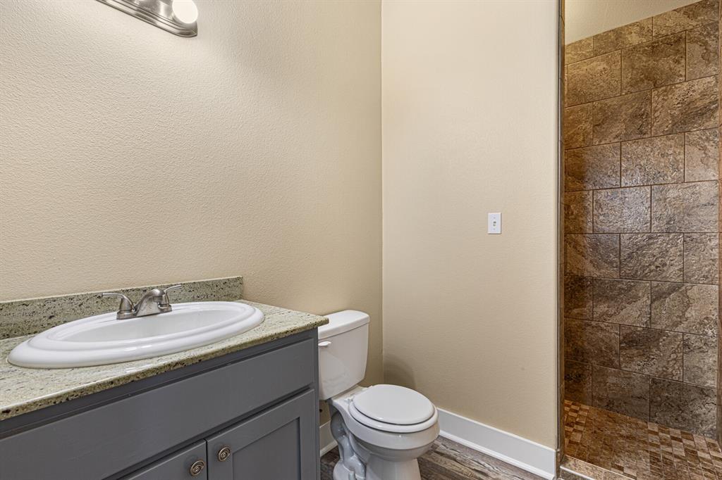 Holland, Texas, 76534, United States, 6 Bedrooms Bedrooms, ,6 BathroomsBathrooms,Residential,For Sale,1986068