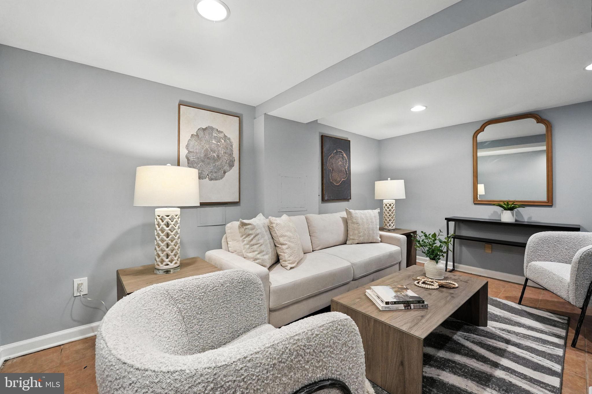 Washington, District of Columbia, 20002, United States, 4 Bedrooms Bedrooms, ,4 BathroomsBathrooms,Residential,For Sale,1983666