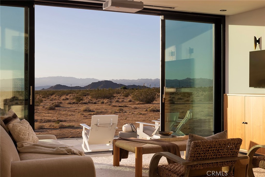 Joshua Tree, California, 92252, United States, 4 Bedrooms Bedrooms, ,3 BathroomsBathrooms,Residential,For Sale,1961812