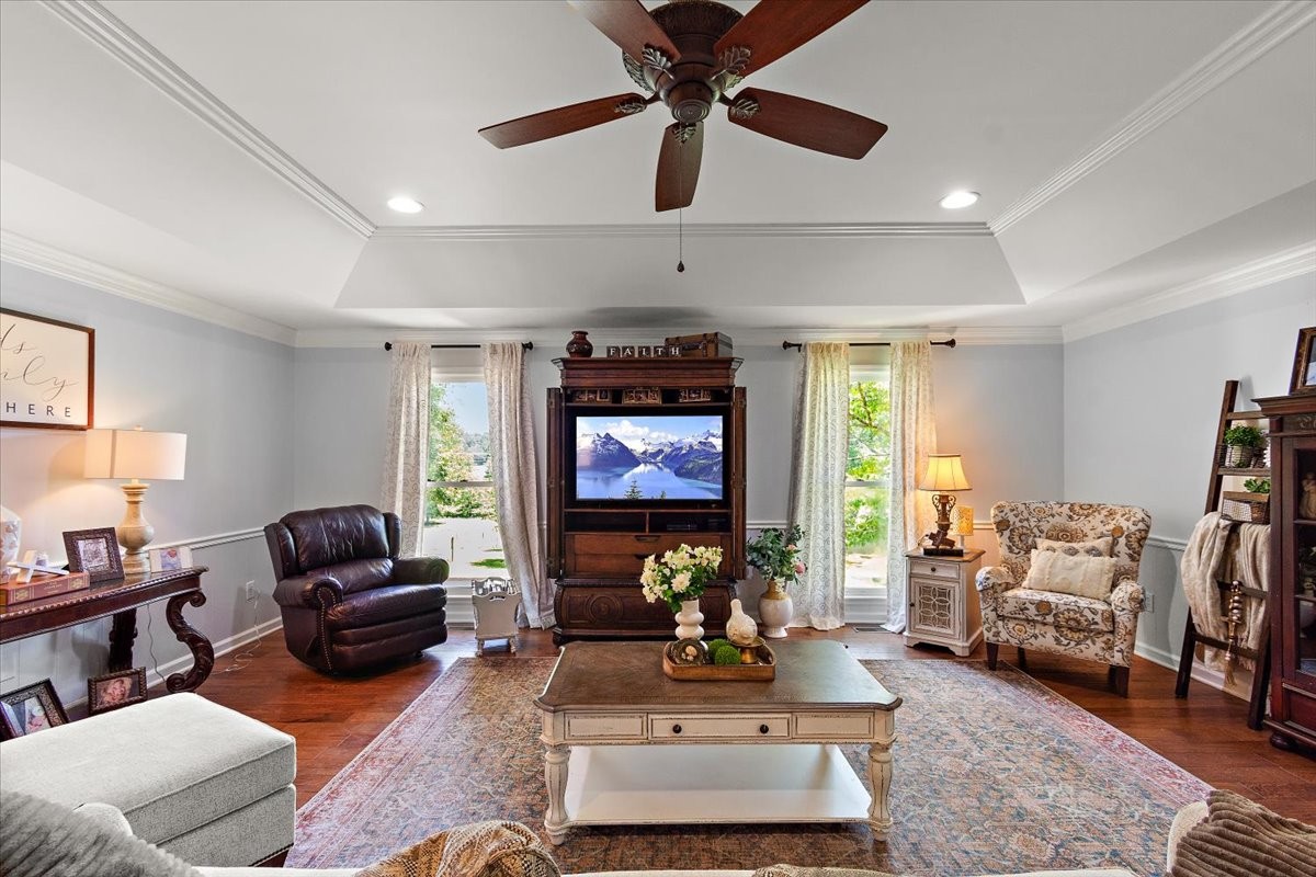 Five Points, Tennessee, 38457, United States, 4 Bedrooms Bedrooms, ,4 BathroomsBathrooms,Residential,For Sale,1902817