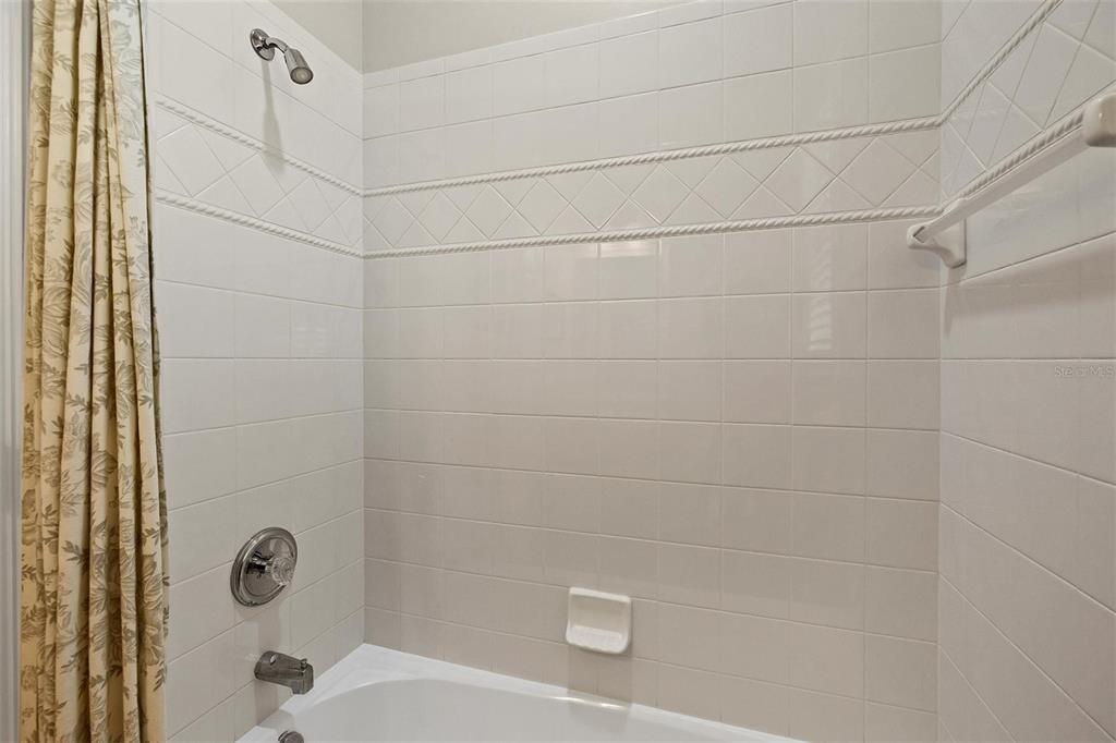 Sarasota, Florida, 34239, United States, 3 Bedrooms Bedrooms, ,3 BathroomsBathrooms,Residential,For Sale,1994838