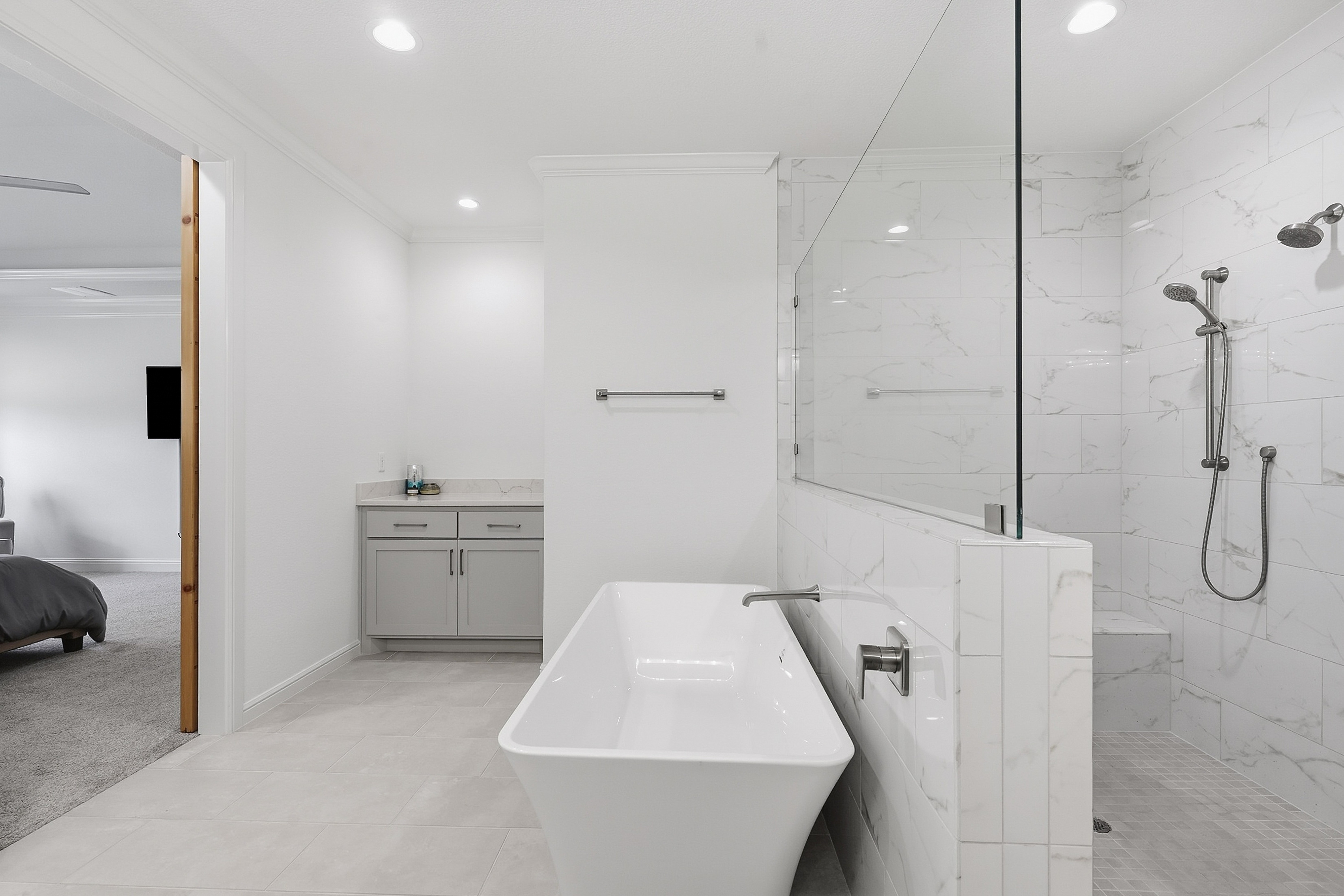  Light Filled Luxury in Panther Creek Estates - 物件實景