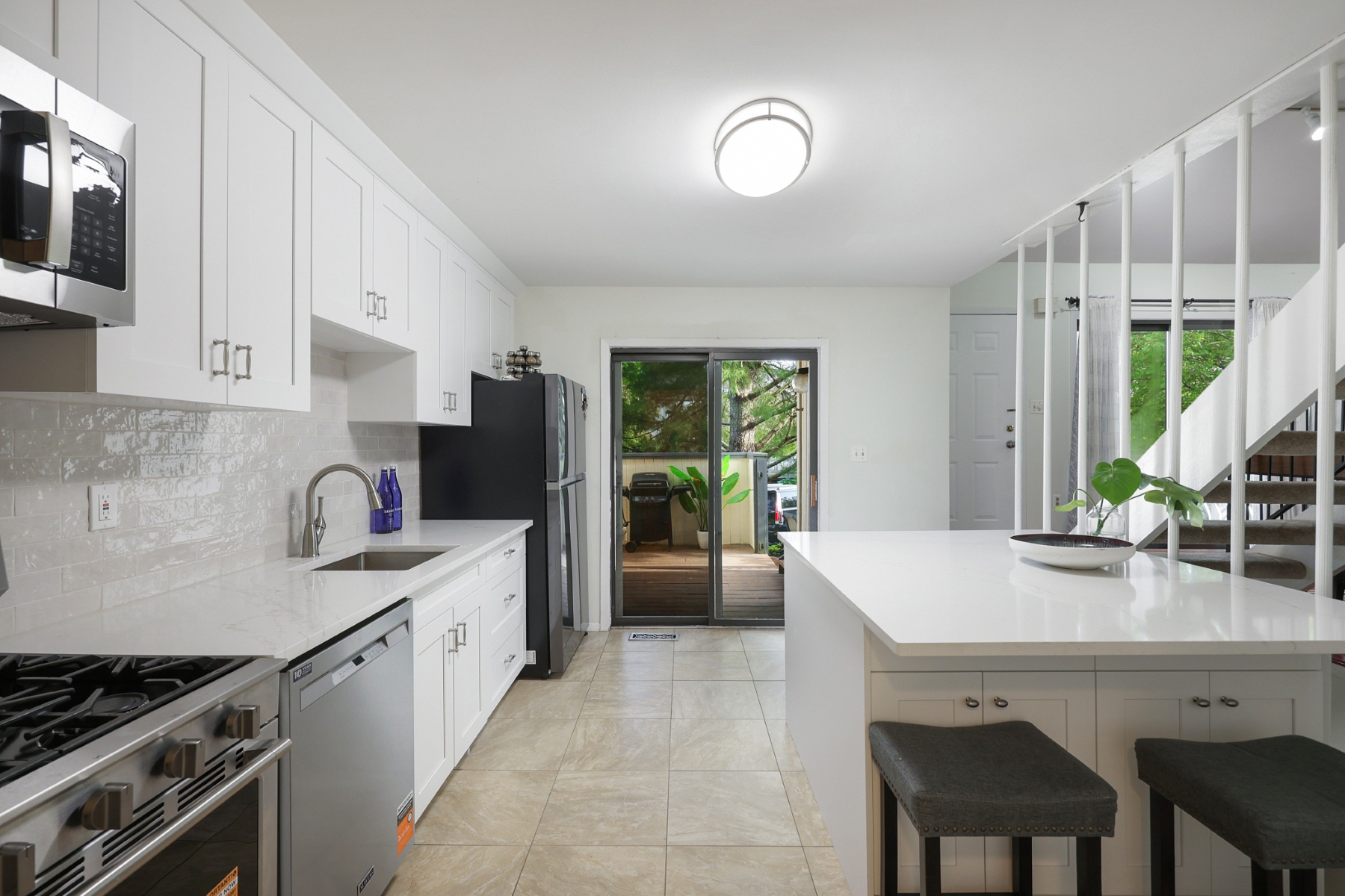  ?the cedars? update townhouse offers open concept design - 物件實景
