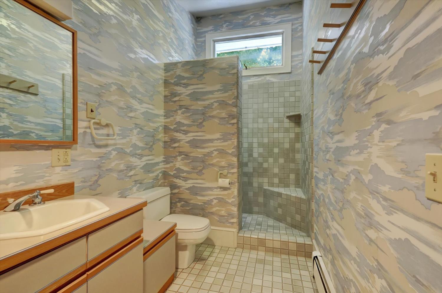 Nevada City, California, 95959, United States, 3 Bedrooms Bedrooms, ,4 BathroomsBathrooms,Residential,For Sale,1903616