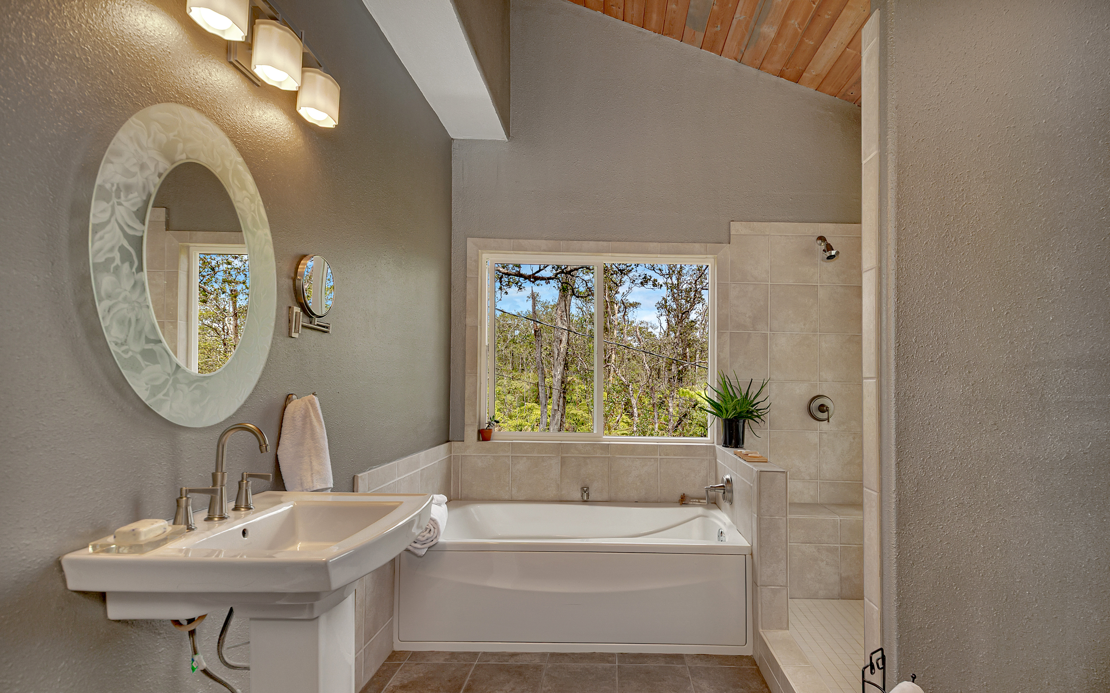  11-3121  HOOLEHUA RD, Volcano, HI 96785 - 物件實景