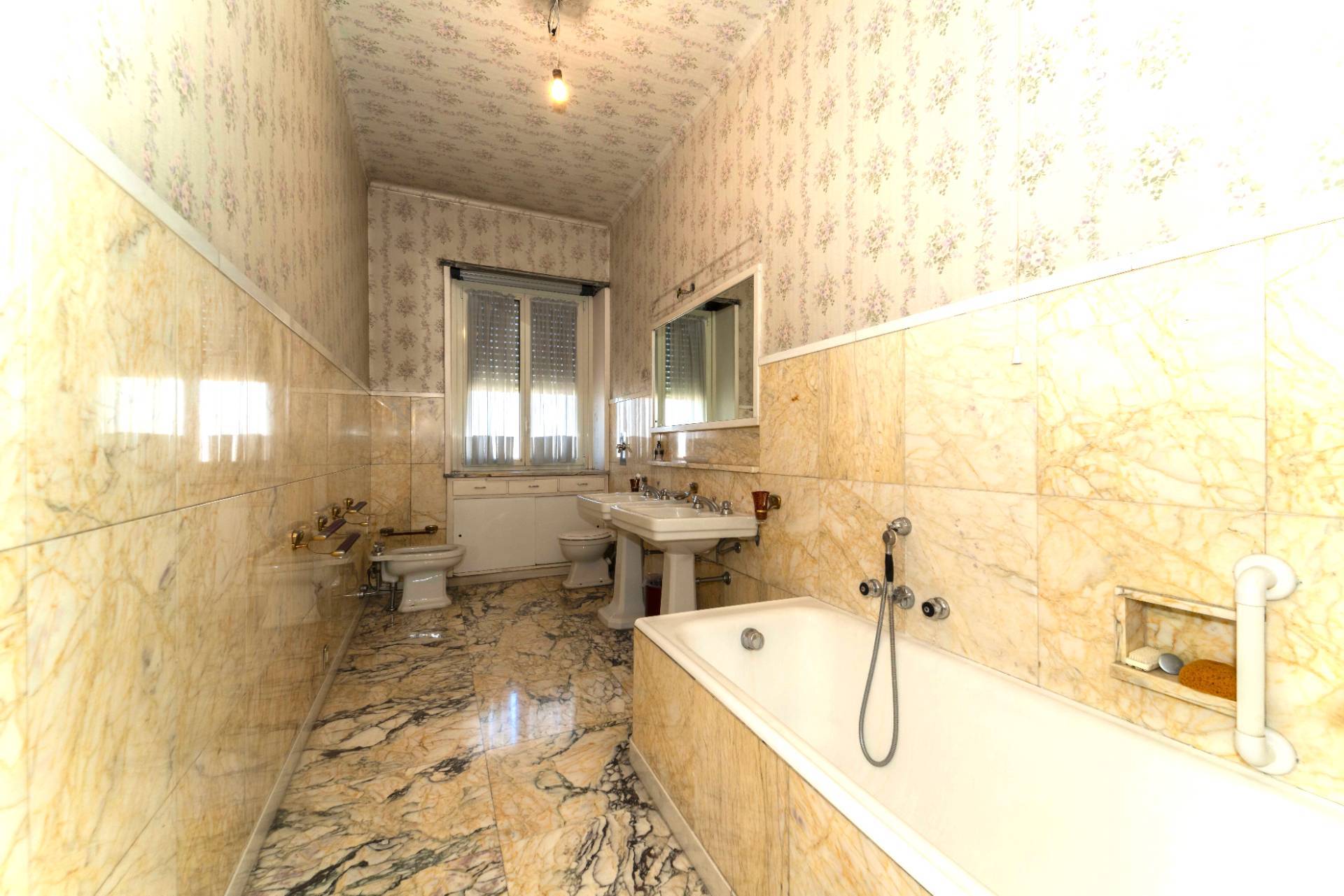 Torino, Torino, 10100, IT, 4 Bedrooms Bedrooms, ,3 BathroomsBathrooms,Residential,For Sale,1989083