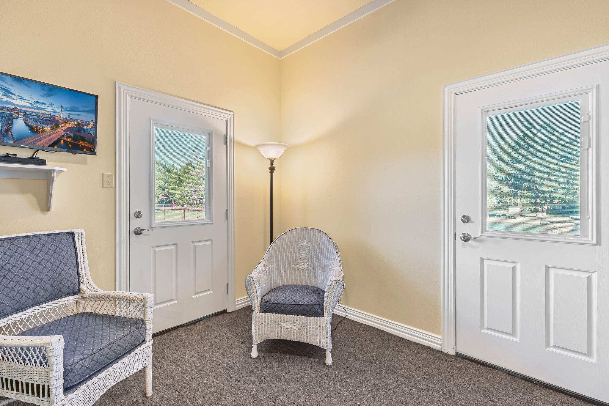 Caddo Mills, Texas, 75135, United States, 4 Bedrooms Bedrooms, ,5 BathroomsBathrooms,Residential,For Sale,1984290