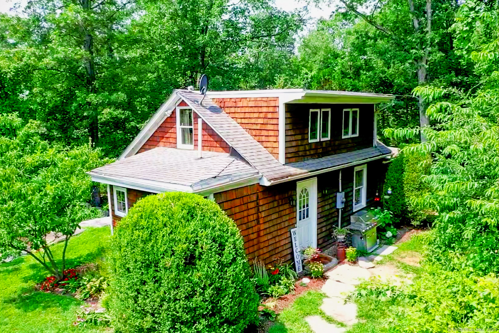 Newtown, Connecticut, 06482, United States, 2 Bedrooms Bedrooms, ,1 BathroomBathrooms,Residential,For Sale,1908784