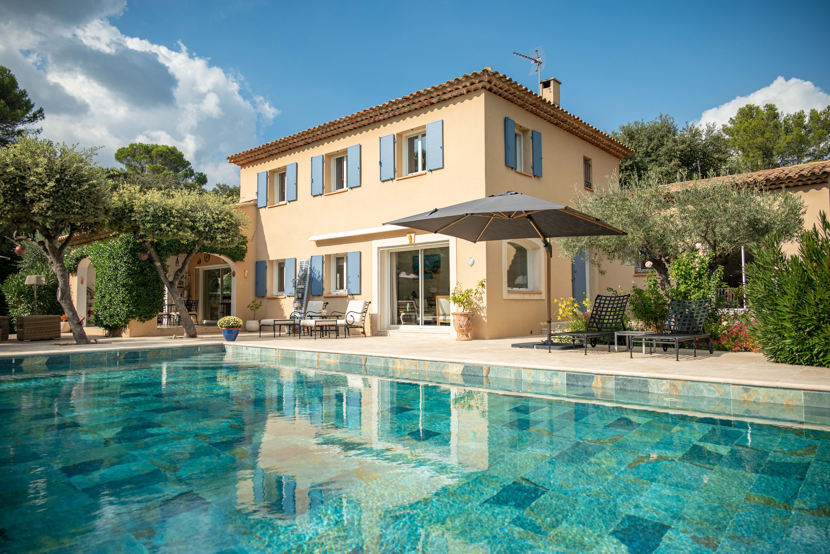  Modern Provençal house with an exceptional view of Sainte-Victoire - 物件實景