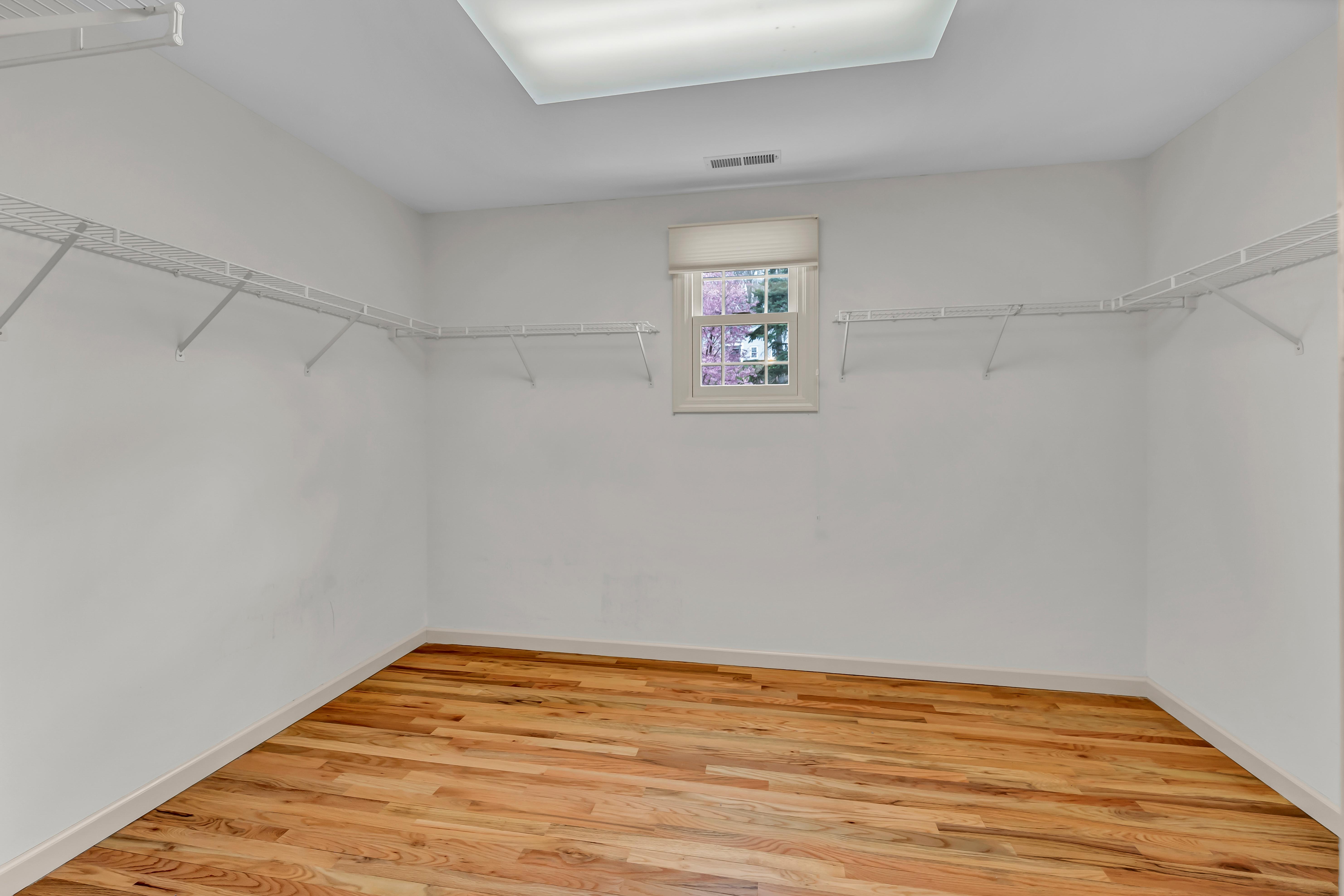  Majestic Custom Colonial - 物件實景