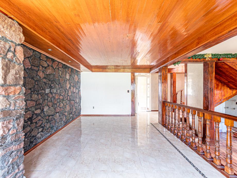 Metepec, Estado de méxico, 52178, Mexico, 4 Bedrooms Bedrooms, ,5 BathroomsBathrooms,Residential,For Sale,1994402