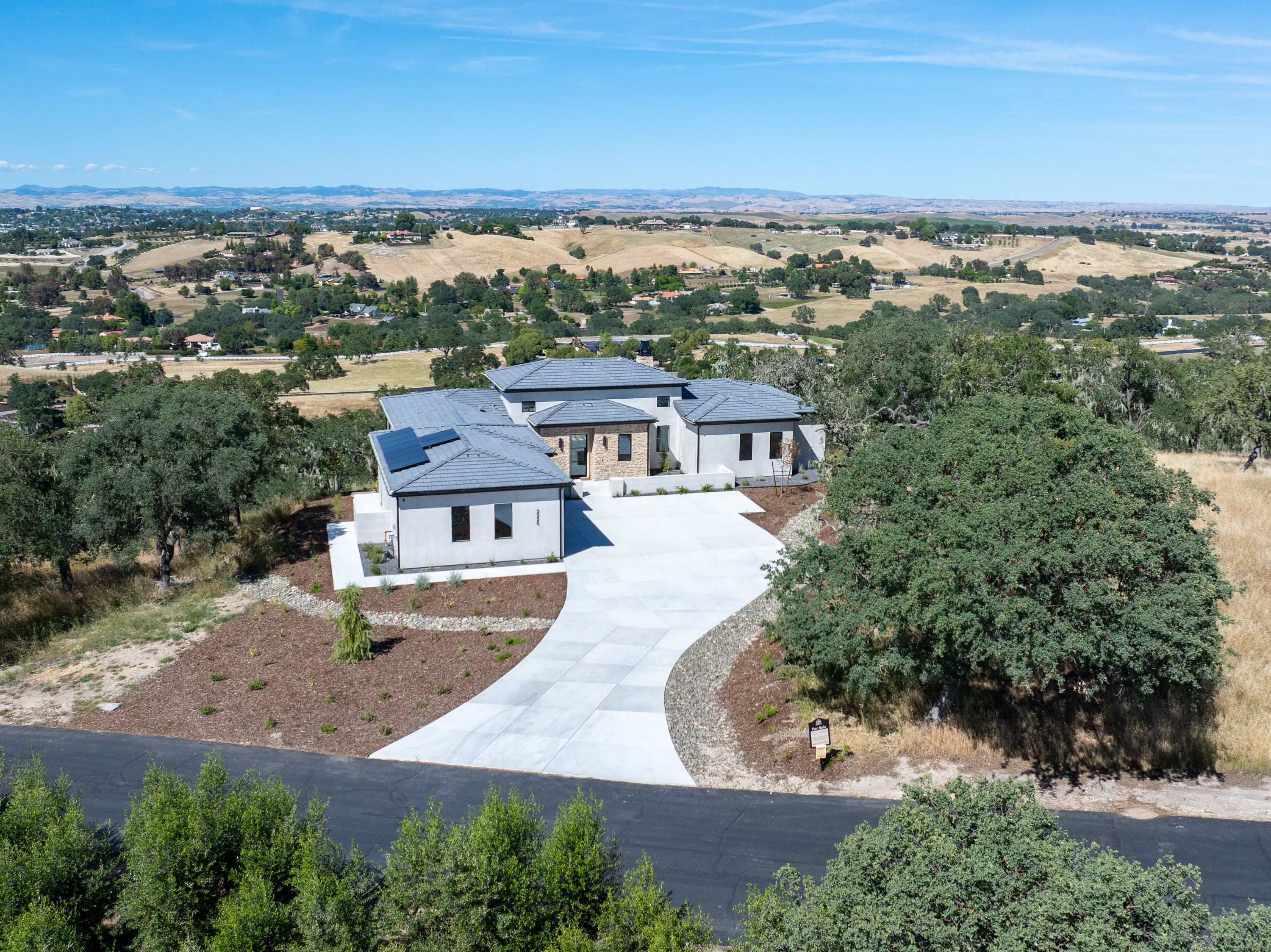  2220 Battering Rock - 物件實景