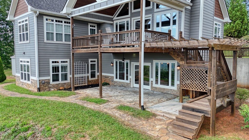 Hiawassee, Georgia, 30546, United States, 3 Bedrooms Bedrooms, ,4 BathroomsBathrooms,Residential,For Sale,1721105