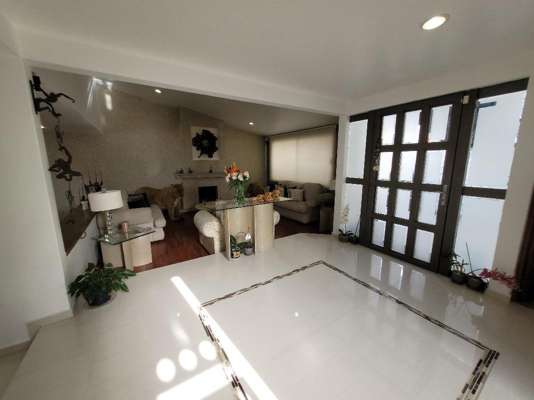 Golondrina, Atizapán de Zaragoza, Estado de México, 52957, Mexico, 3 Bedrooms Bedrooms, ,3 BathroomsBathrooms,Residential,For Sale,Golondrina,1628812