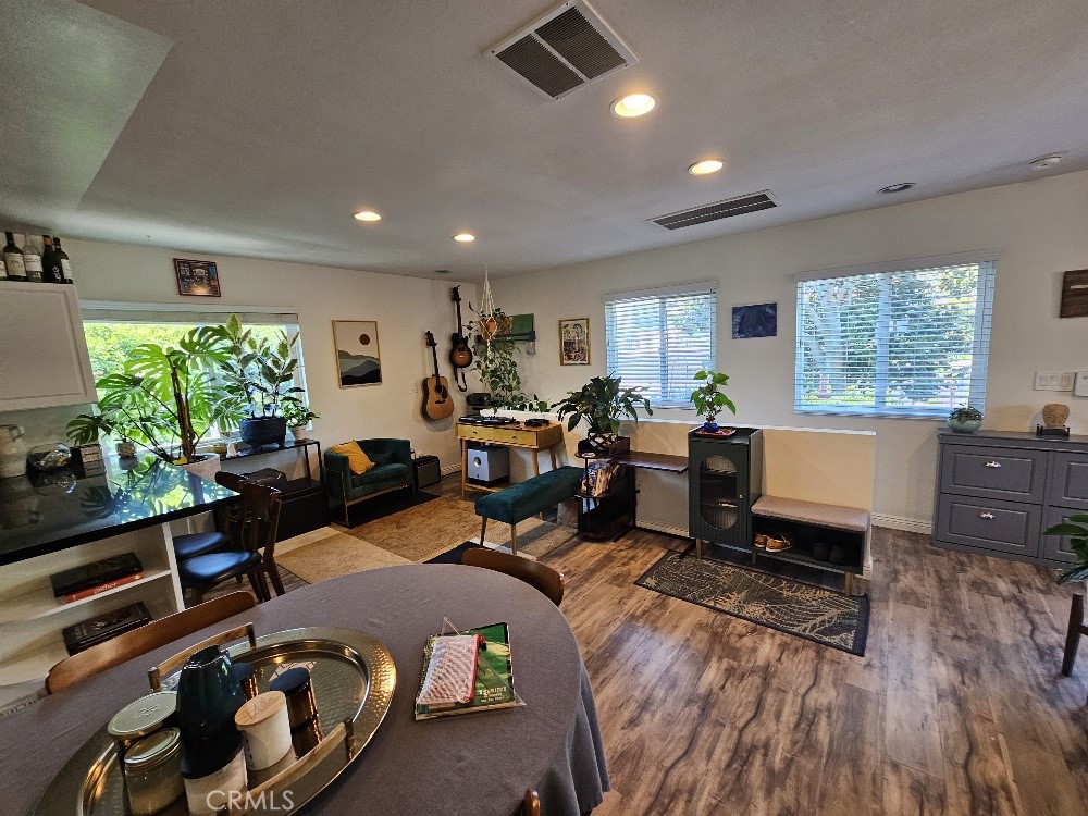 Los Angeles, California, 90019, United States, ,Residential,For Sale,1983742