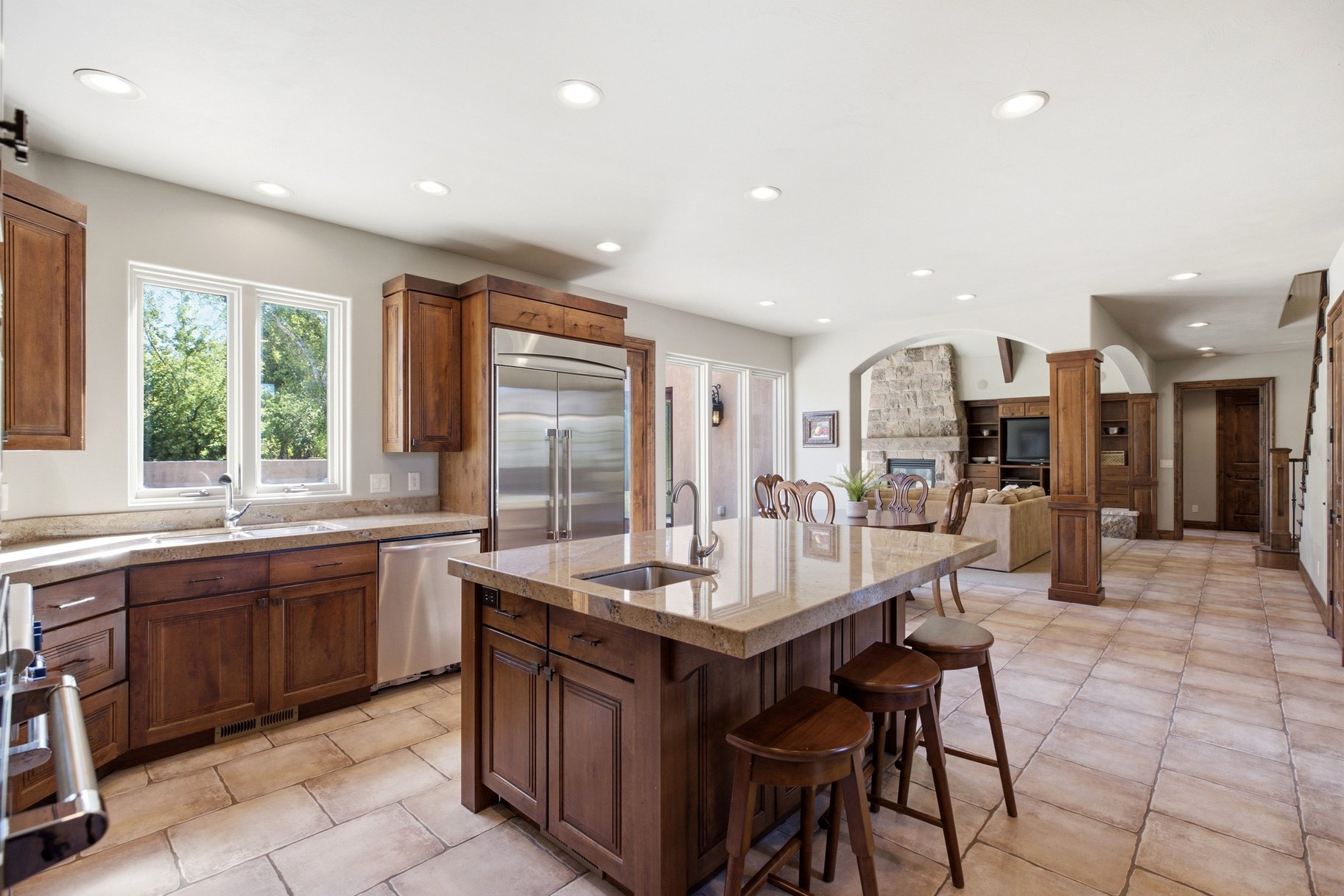  French Country Estate, Tucked Within an Exclusive Luxury Gated Community - 物件實景