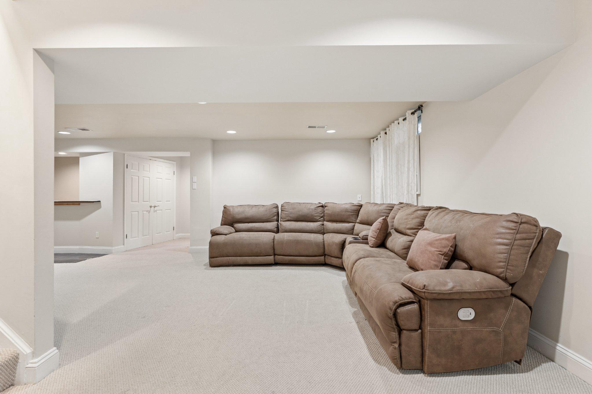  15118 Briarcliff Manor Way, Burtonsville, MD, 20866 - 物件實景