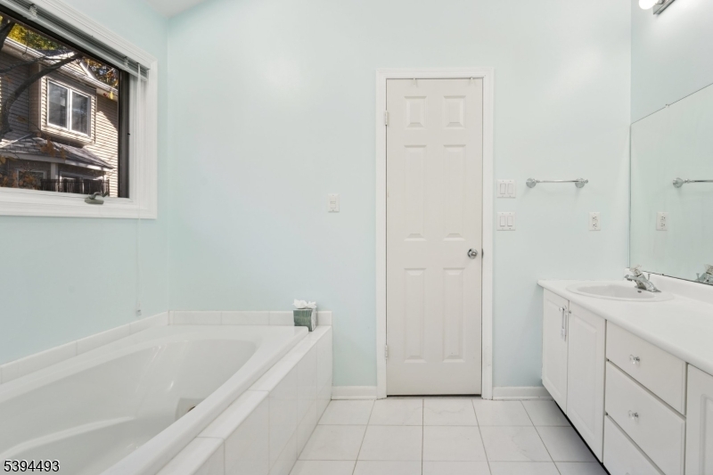 West Orange Twp., New Jersey, 07052, United States, 3 Bedrooms Bedrooms, ,3 BathroomsBathrooms,Residential,For Sale,1987656