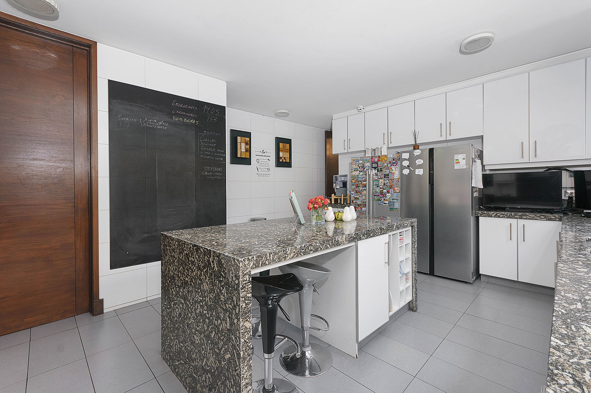  House for sale in the Los Nogales area with sustainable energy solutions - 物件實景