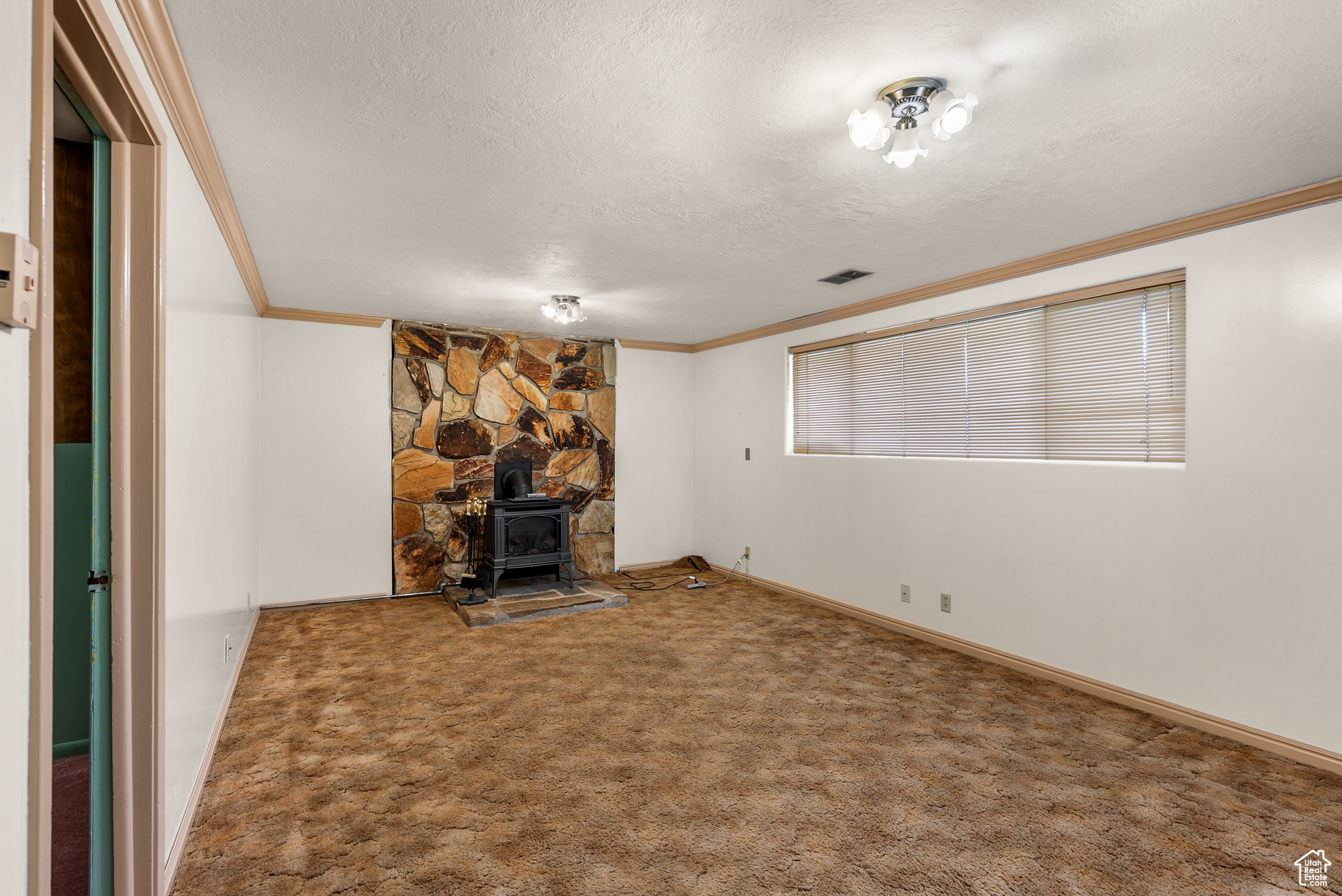 Farmington, Utah, 84025, United States, 5 Bedrooms Bedrooms, ,1 BathroomBathrooms,Residential,For Sale,1927310