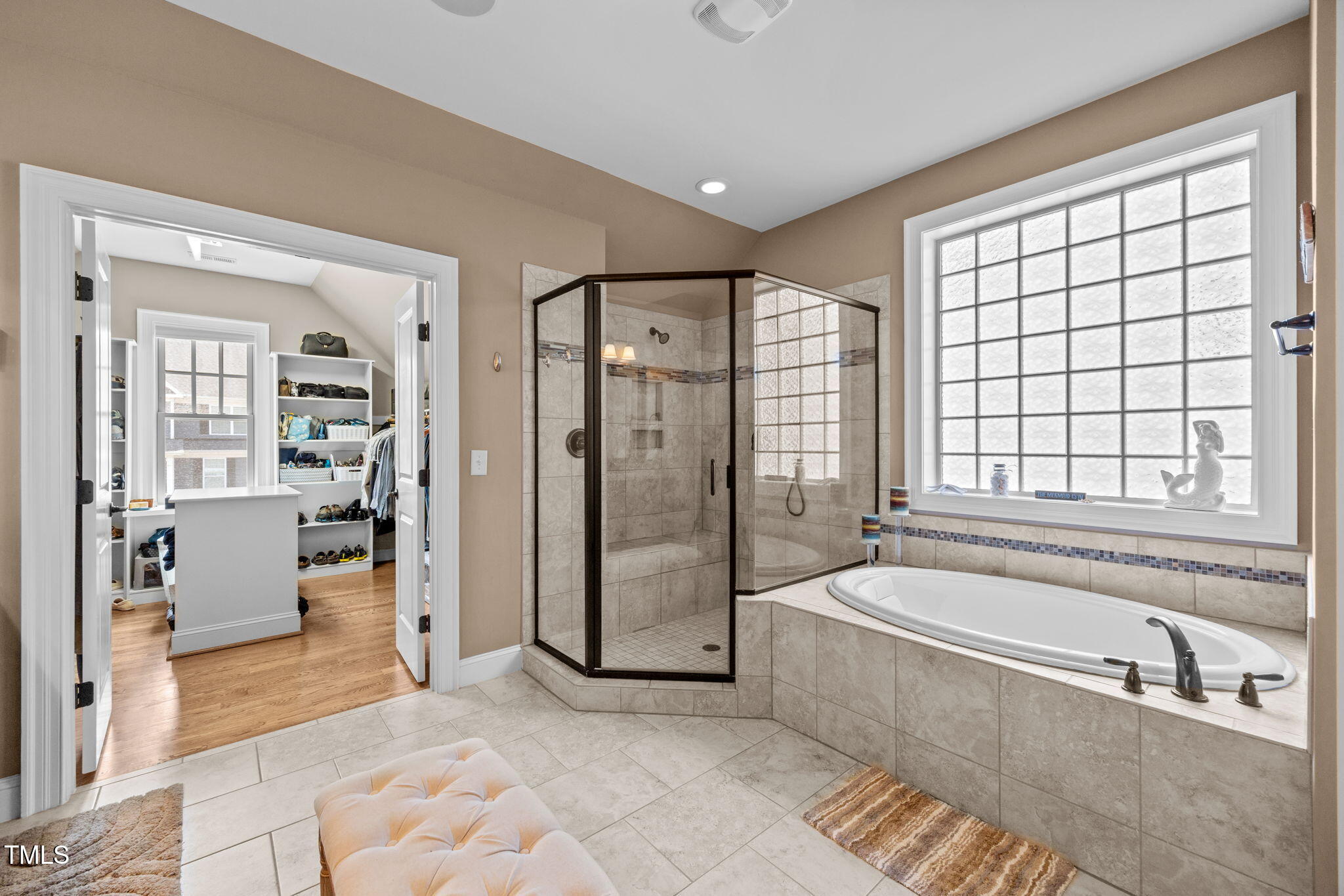 Apex, North Carolina, 27502, United States, 5 Bedrooms Bedrooms, ,4 BathroomsBathrooms,Residential,For Sale,1901280