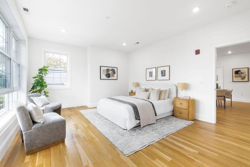 Marlborough, Massachusetts, 01752, United States, 2 Bedrooms Bedrooms, ,2 BathroomsBathrooms,Residential,For Sale,1973002