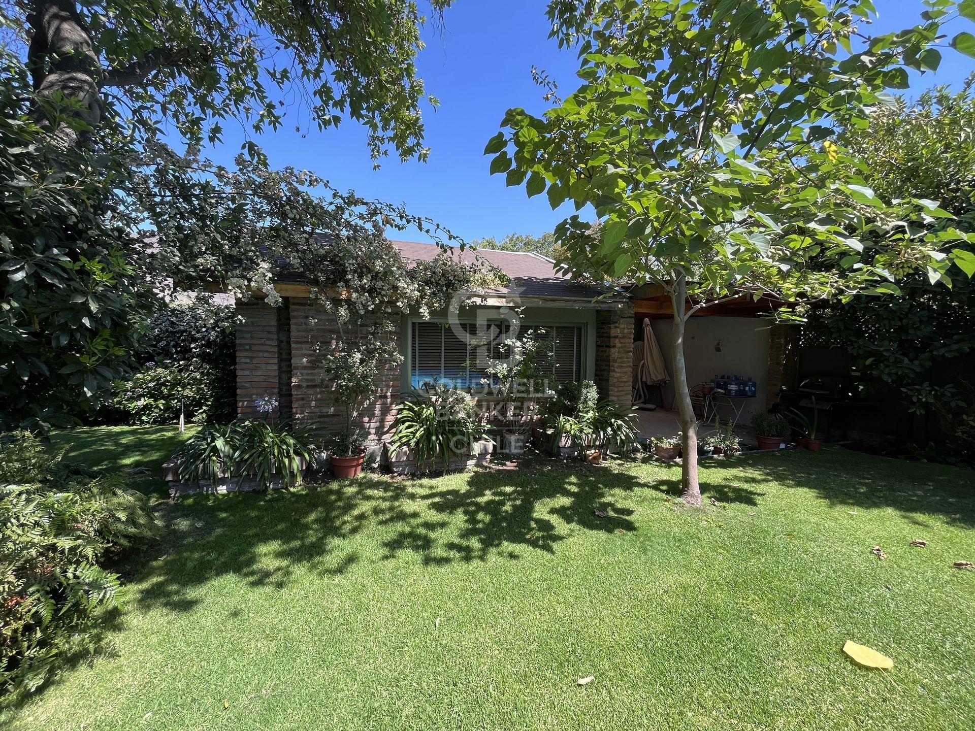 Las Condes, Chile, 4 Bedrooms Bedrooms, ,6 BathroomsBathrooms,Residential,For Sale,1694457