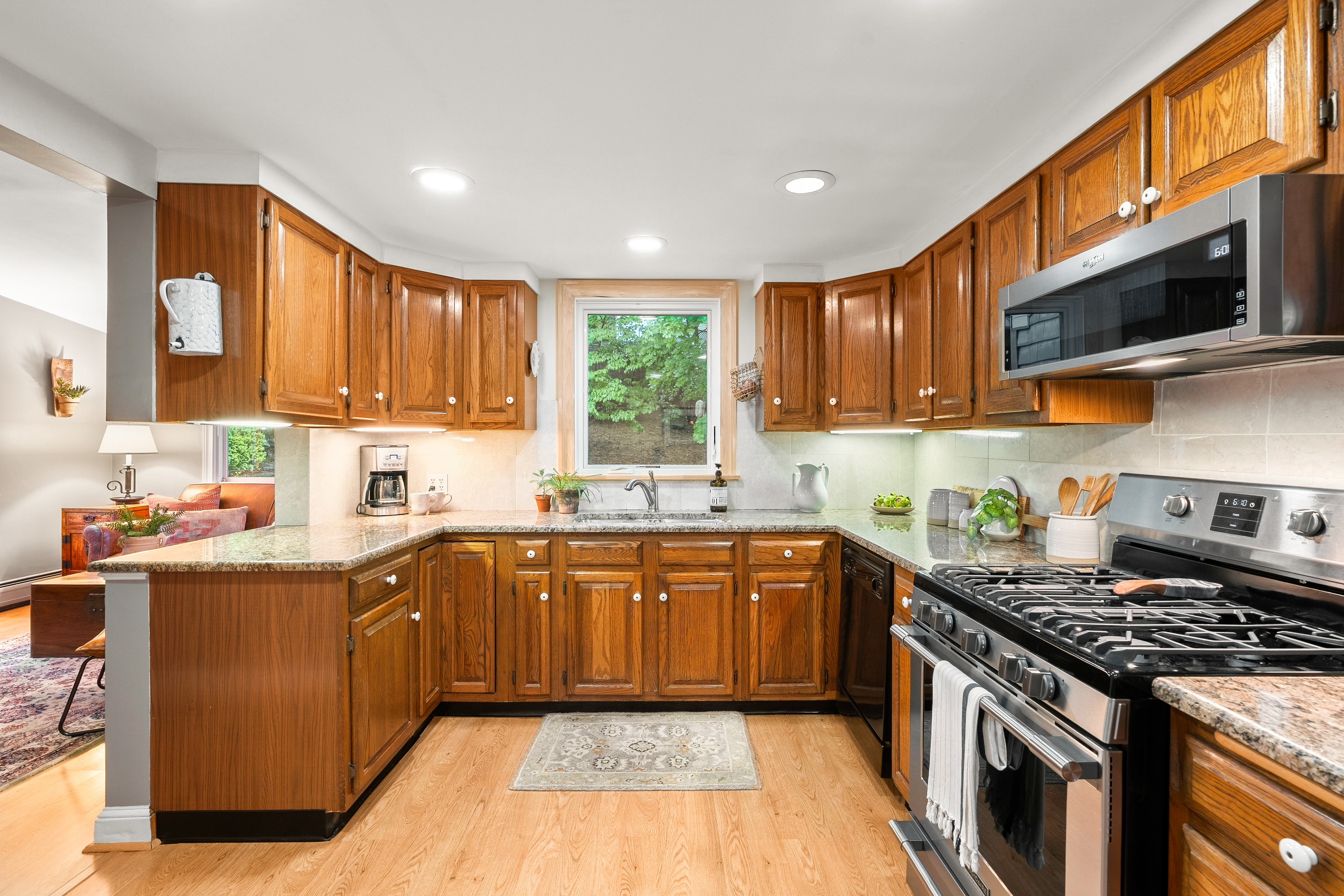  9 Roland Street, Medford, MA, 02155 - 物件實景