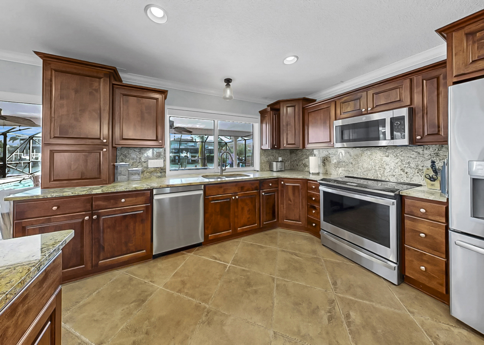 Apollo Beach, Florida, 33572, United States, 3 Bedrooms Bedrooms, ,2 BathroomsBathrooms,Residential,For Sale,2014818