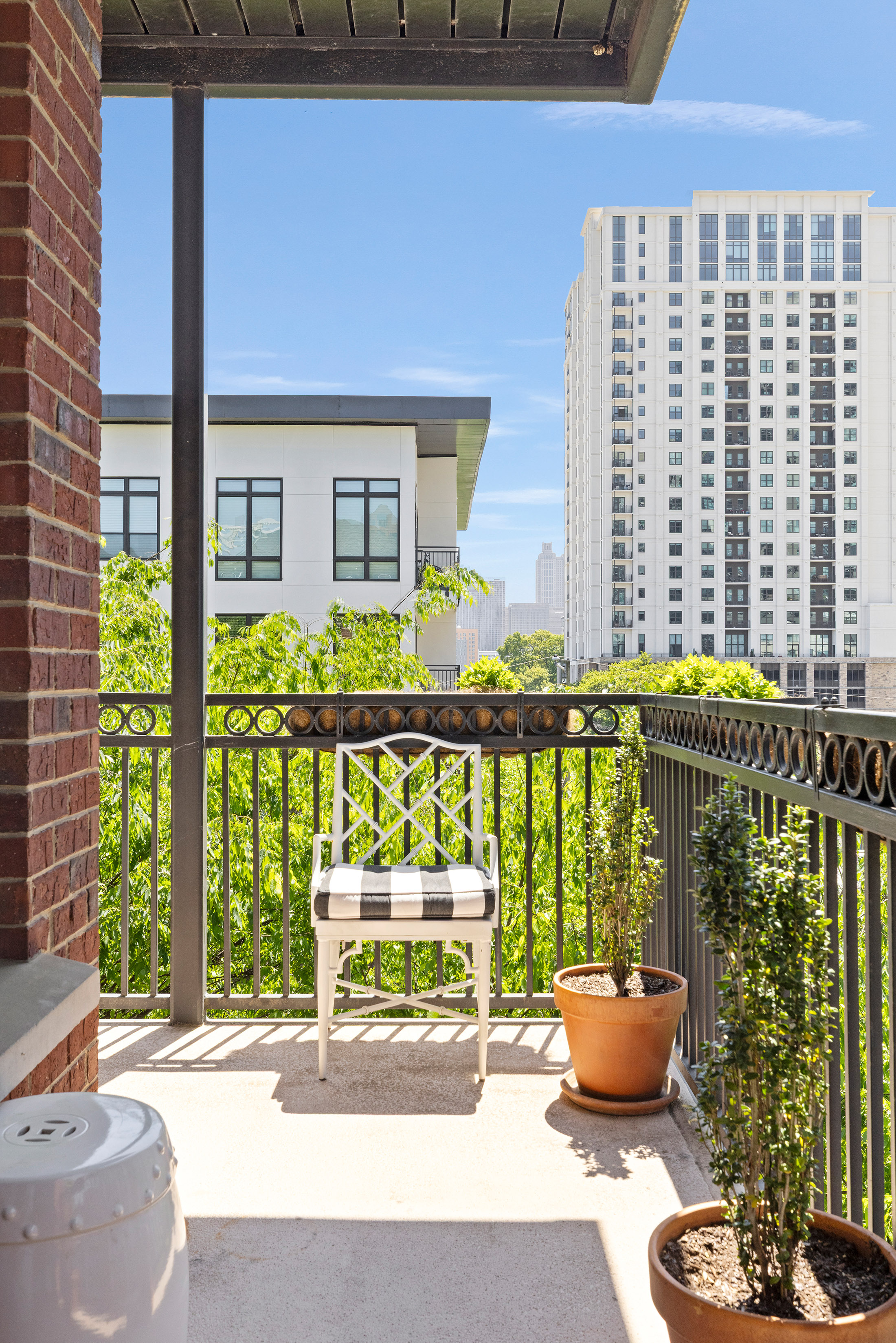  Elevated Living at The Dakota - 物件實景