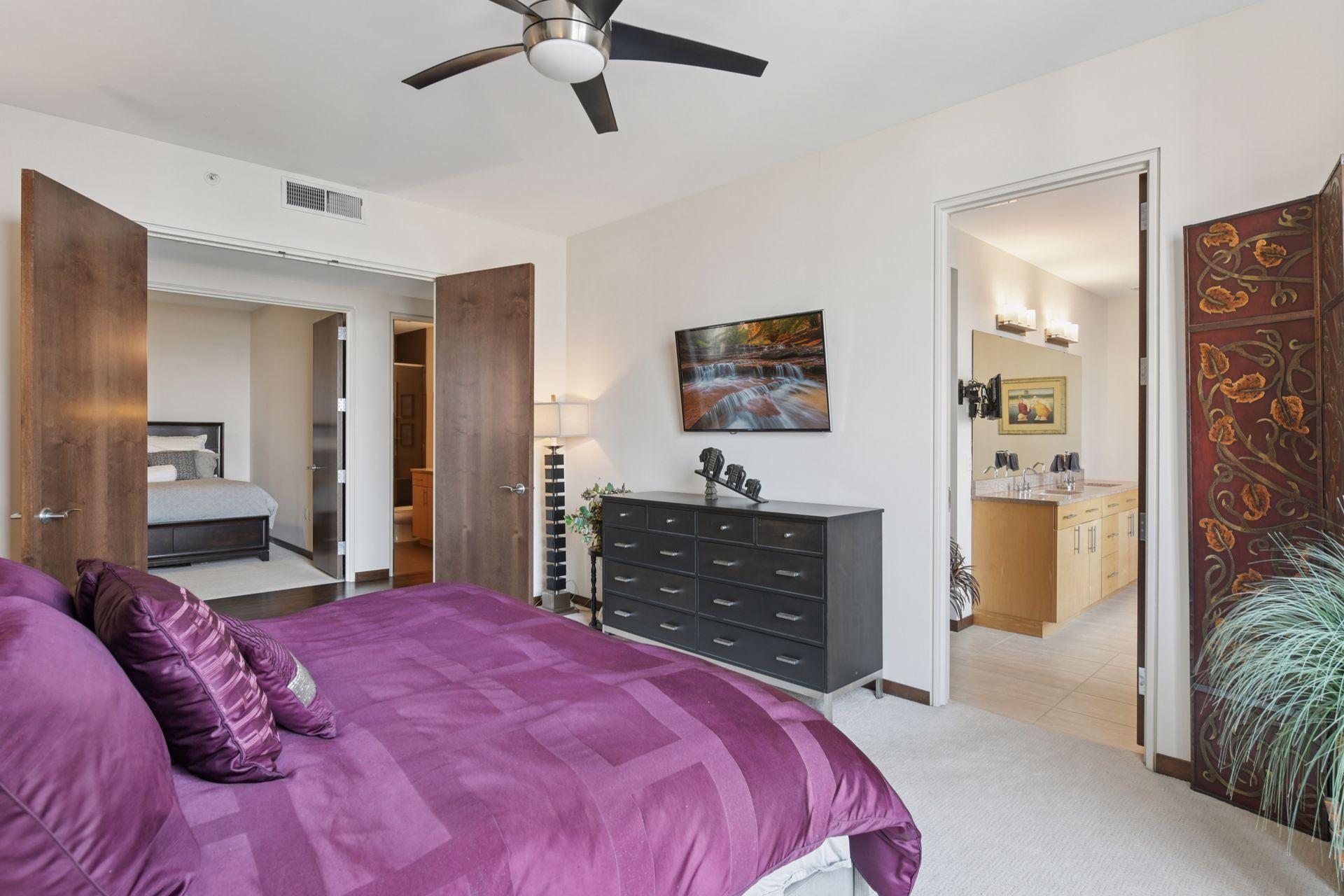 Minneapolis, Minnesota, 55403, United States, 2 Bedrooms Bedrooms, ,1 BathroomBathrooms,Residential,For Sale,1919843